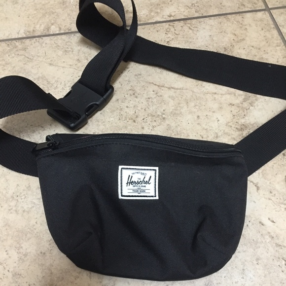 herschel fourteen hip pack light